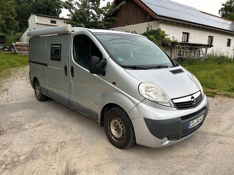Silber Gebraucht 2011 Opel Vivaro Van | 5.600 € (Superpreis) - Bild 1/4
