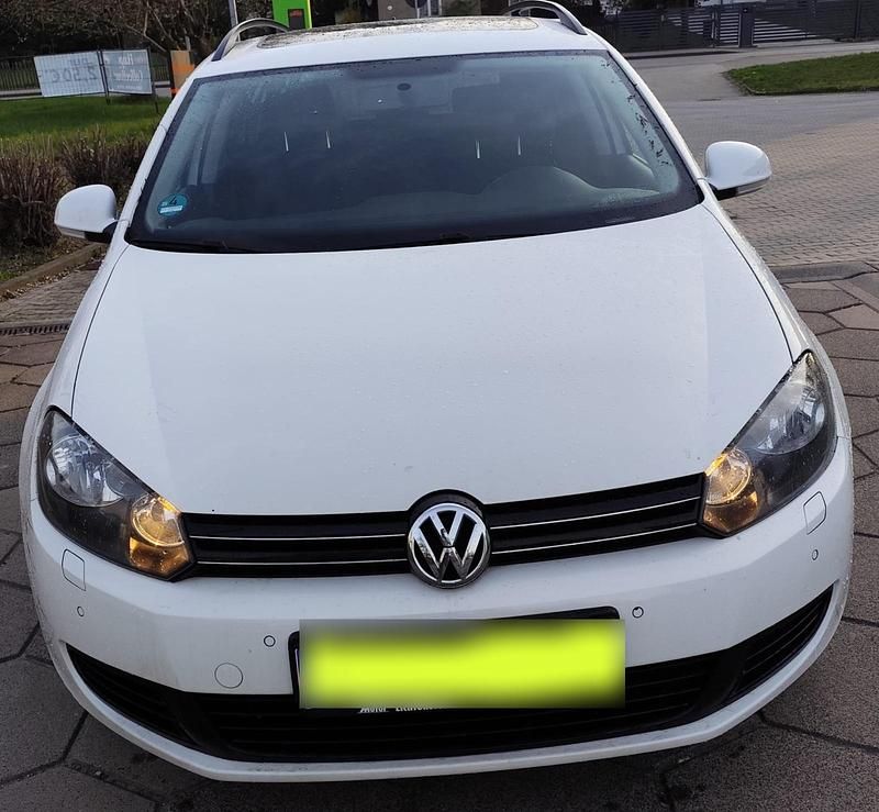 Second-hand VW Golf VII 2012 Alb Berlinǎ