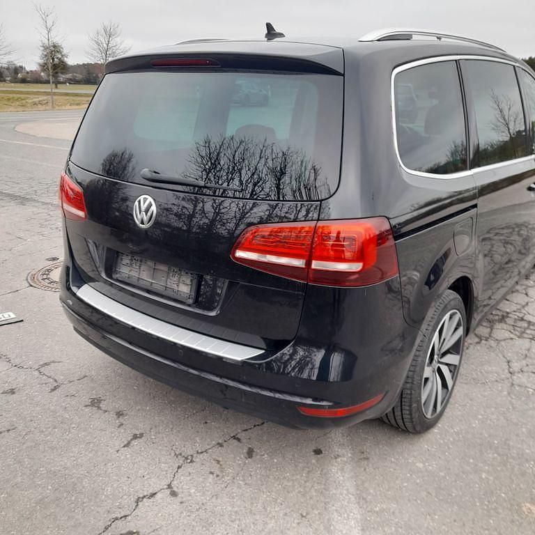 Gebraucht VW Sharan Comfortline 184 PS (135 kW) 2017 Schwarz Van / Kleinbus