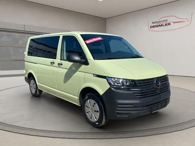 Gebraucht VW T6.1 110 PS (80 kW) 2021 Gruen Van