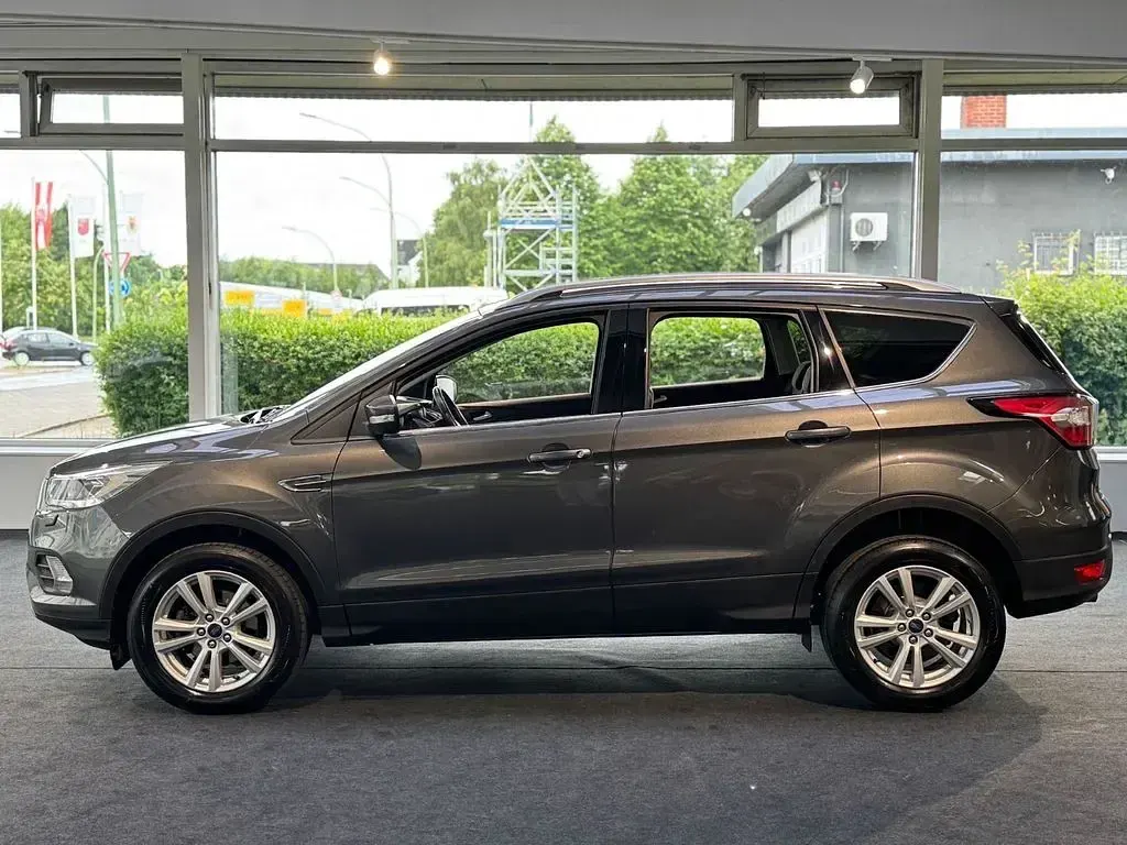 Gebraucht Ford Kuga 150 PS (110 kW) 2018 Grau SUV
