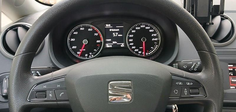 Schwarz Gebraucht 2017 Seat Ibiza Reference Kleinwagen | 8.150 € (Guter Preis) - Bild 1/4