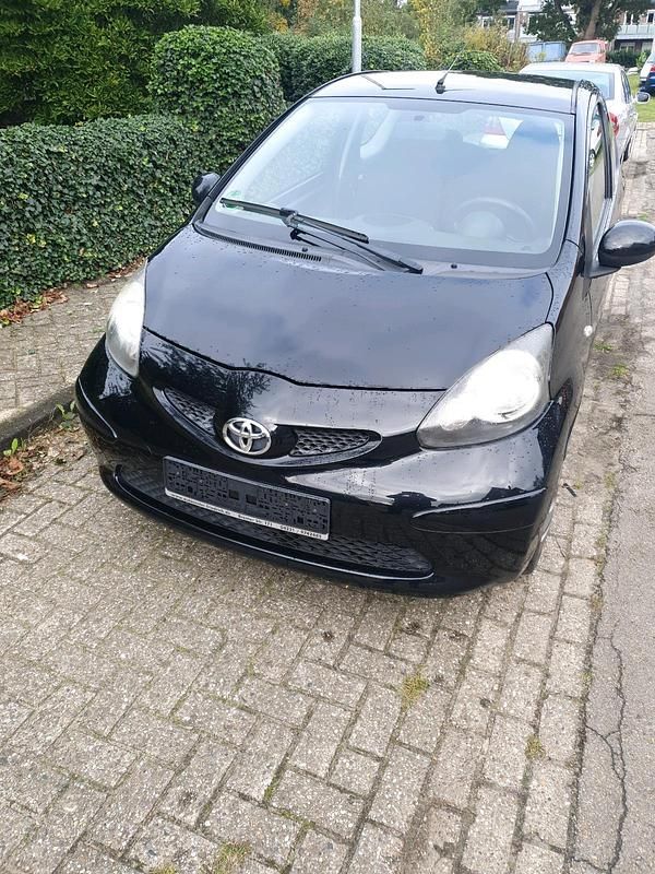 Schwarz Gebraucht 2007 Toyota Aygo Kleinwagen | 2.250 € (Fairer Preis) - Bild 1/4