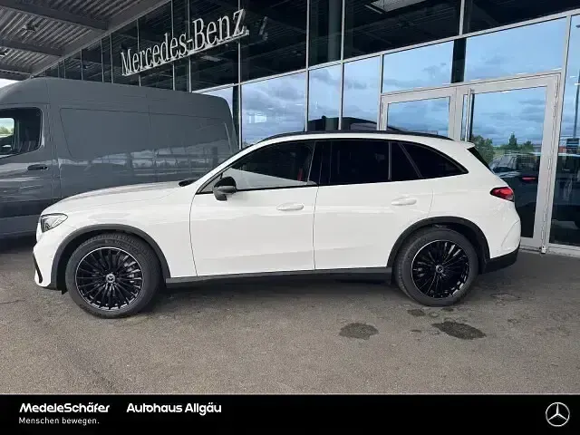 Gebraucht Mercedes GLC220 AMG 197 PS (144 kW) 2025 Unilack polarweiß uni SUV
