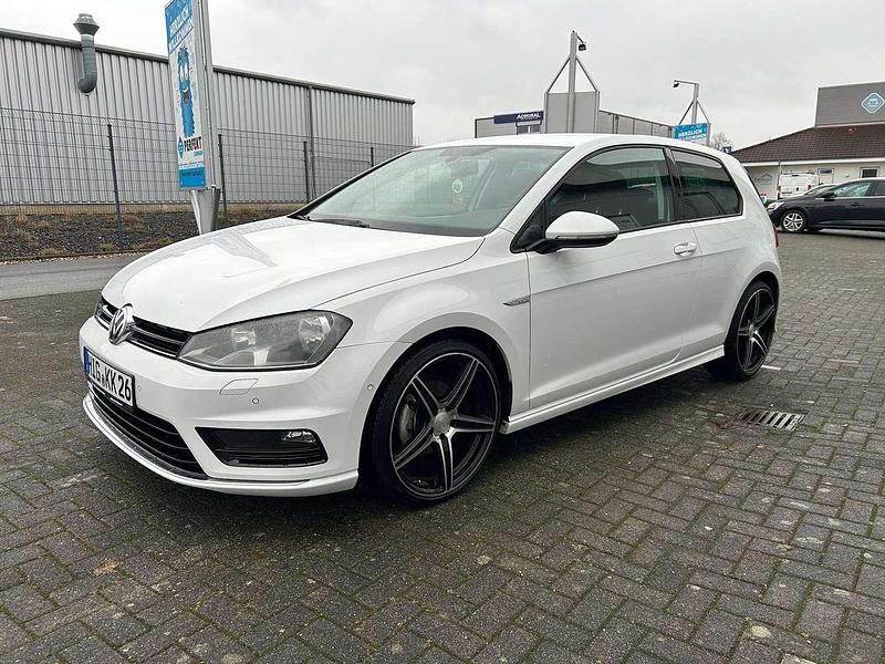 Gebraucht VW Golf VII Comfortline 140 PS (102 kW) 2014 Weiß Limousine