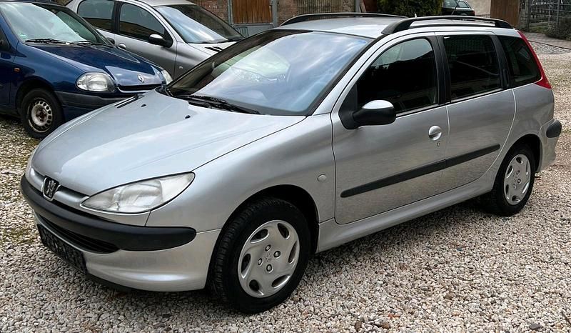 Gebraucht Peugeot 206 75 PS (55 kW) 2003 Silber Kombi