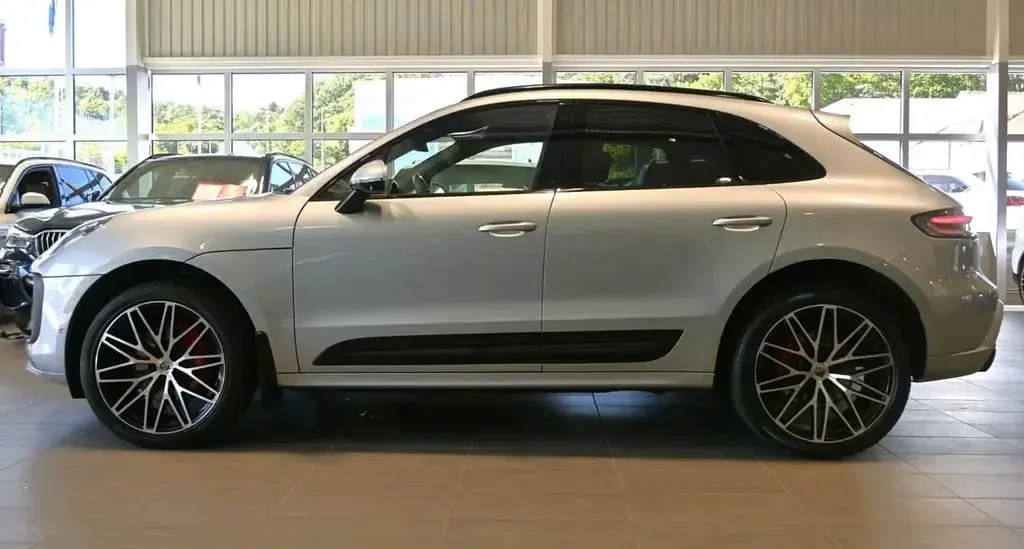 Gebraucht Porsche Macan 381 PS (280 kW) 2023 Dolomitsilber SUV