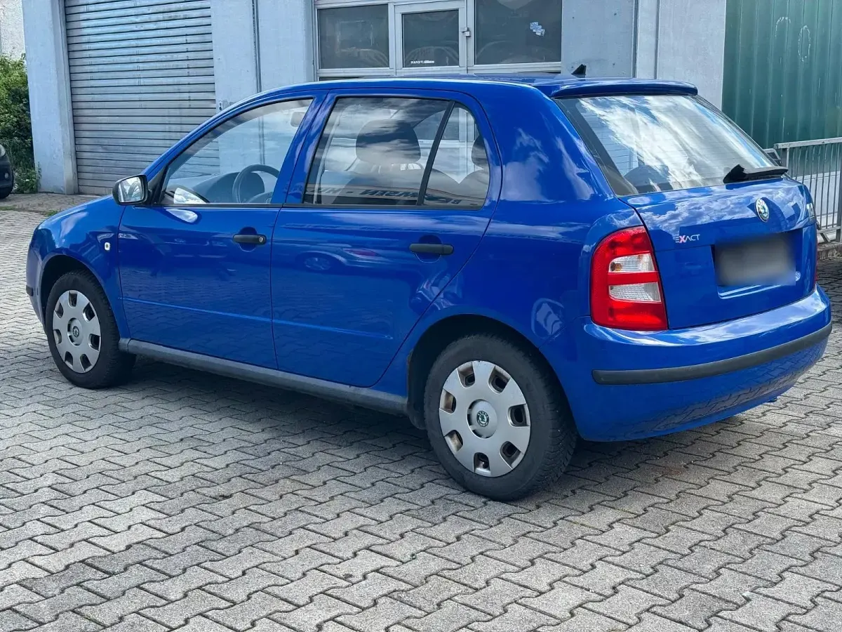 Gebraucht Skoda Fabia 54 PS (39 kW) 2003 Blau Limousine