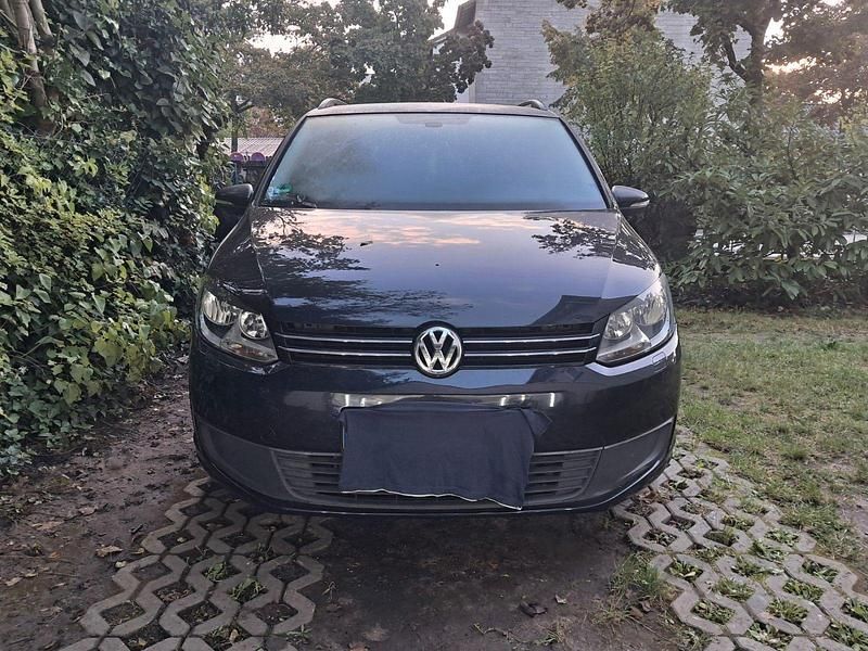 Gebraucht VW Touran Trendline 140 PS (102 kW) 2012 Schwarz Van / Kleinbus
