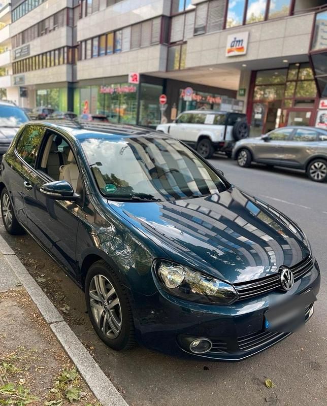 Blau Gebraucht 2010 VW Golf VI Highline Kleinwagen | 10.500 € (Teuer) - Bild 1/4