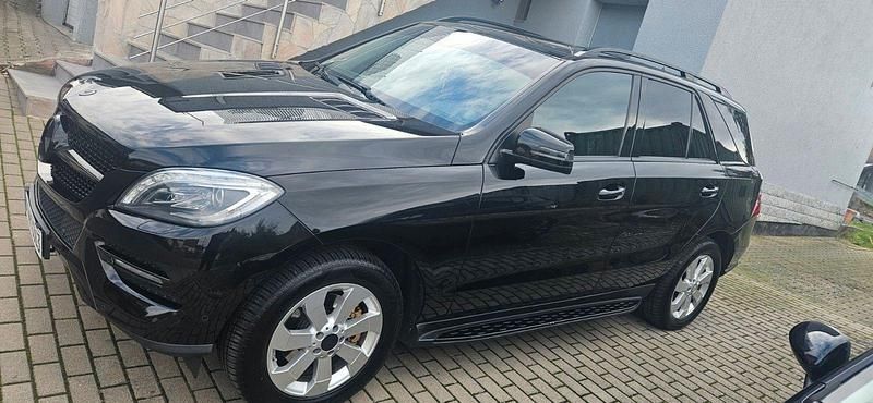 Schwarz Gebraucht 2014 Mercedes ML250 SUV | 14.300 € (Etwas zu teuer) - Bild 1/4