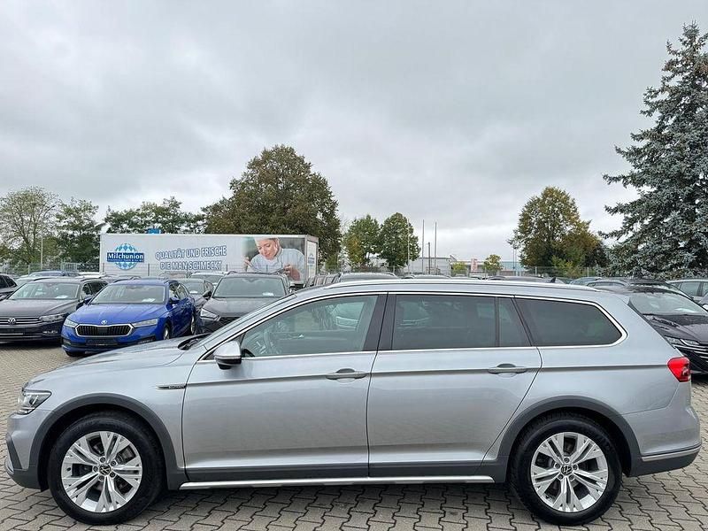 Gebraucht VW Passat Alltrack 200 PS (147 kW) 2021 Silber Kombi