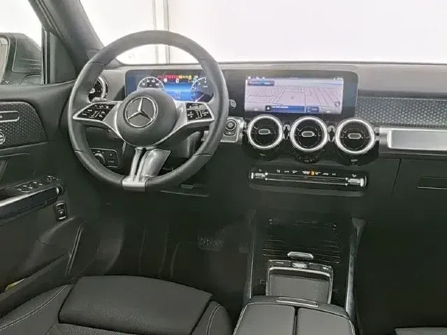 Gebraucht Mercedes GLB250 Progressive 224 PS (164 kW) 2025 Grau SUV