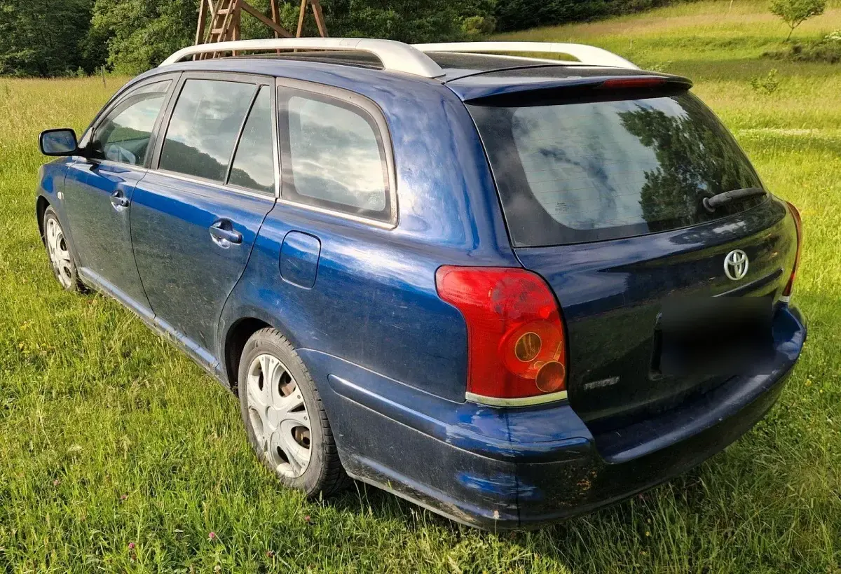 Gebraucht Toyota Avensis Executive 147 PS (108 kW) 2003 Blau Kombi
