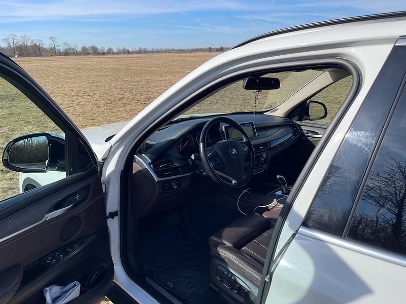 Second-hand BMW X5 258 CP (189 kW) 2015 Alb SUV