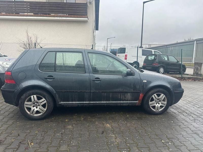 Gebraucht VW Golf Comfortline 110 PS (80 kW) 2002 Grau Limousine