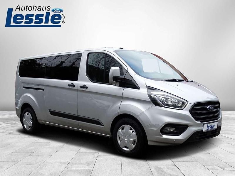 Gebraucht Ford Transit Custom Trend 131 PS (96 kW) 2018 Polarsilber metallic Kombi