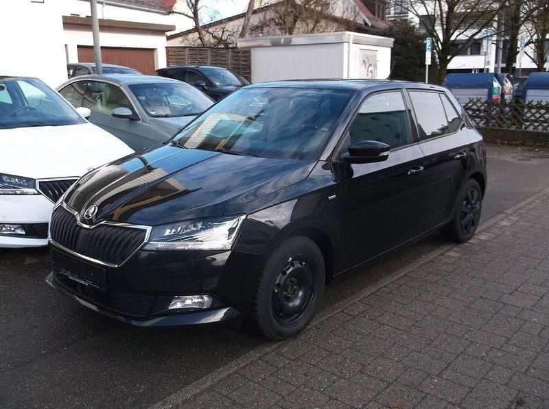 Schwarz Gebraucht 2018 Skoda Fabia Clever Limousine | 6.900 € (Guter Preis) - Bild 1/4