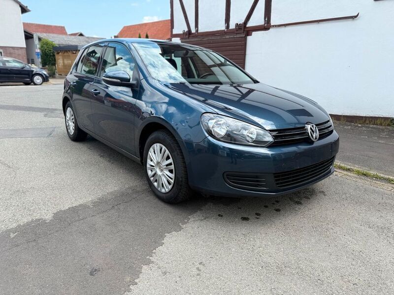 Blau Gebraucht 2010 VW Golf VI Team Limousine | 5.799 € - Bild 1/4