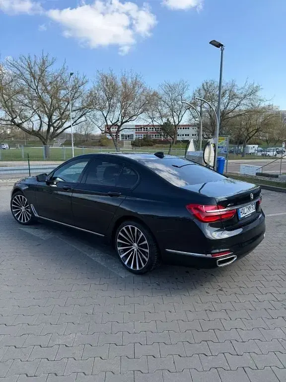 Gebraucht BMW 750 400 PS (294 kW) 2017 Schwarz Limousine