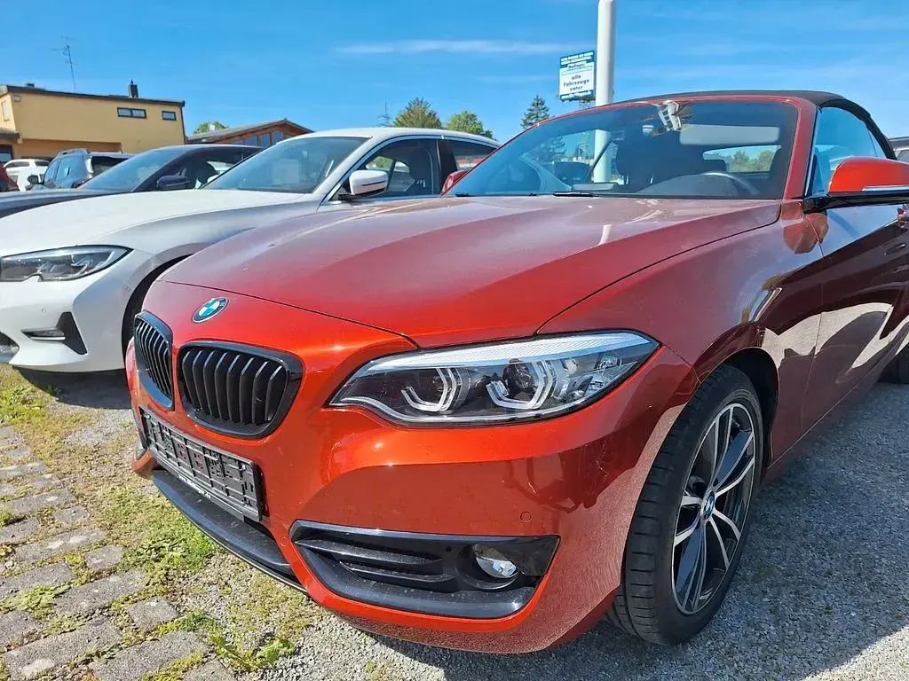 Gebraucht BMW 220 Sport Line 184 PS (135 kW) 2021 Orange Cabrio