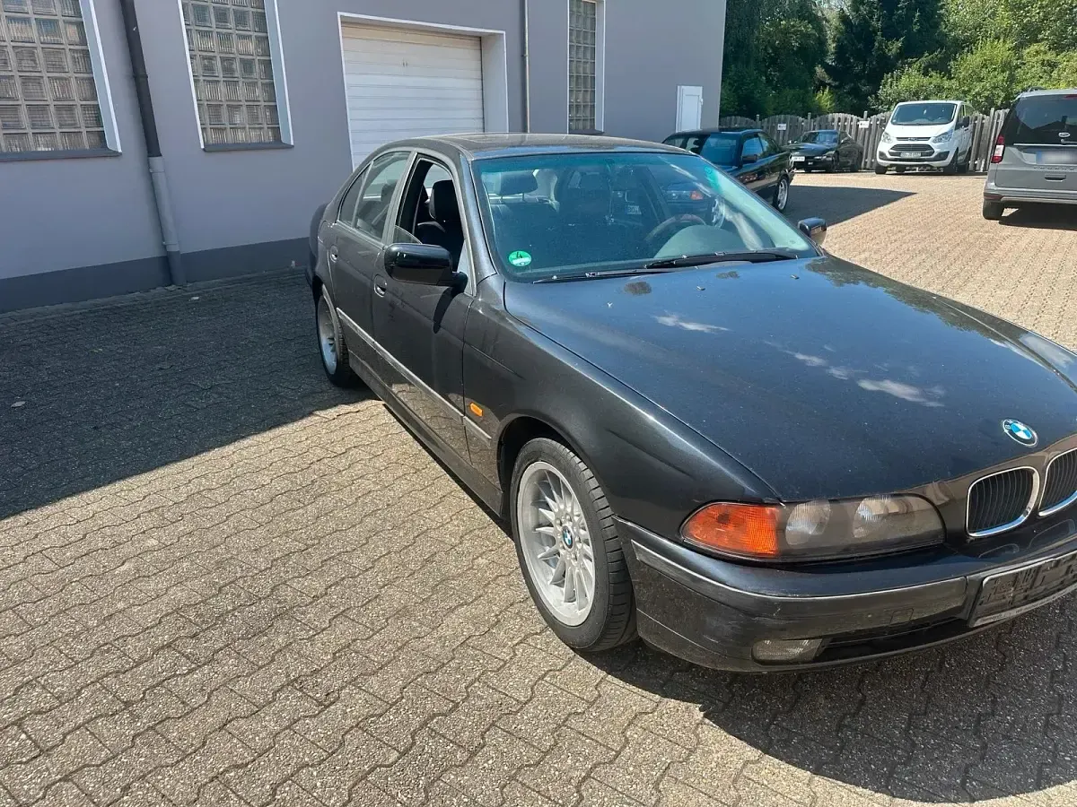 Gebraucht BMW 528 192 PS (141 kW) 1998 Schwarz Limousine
