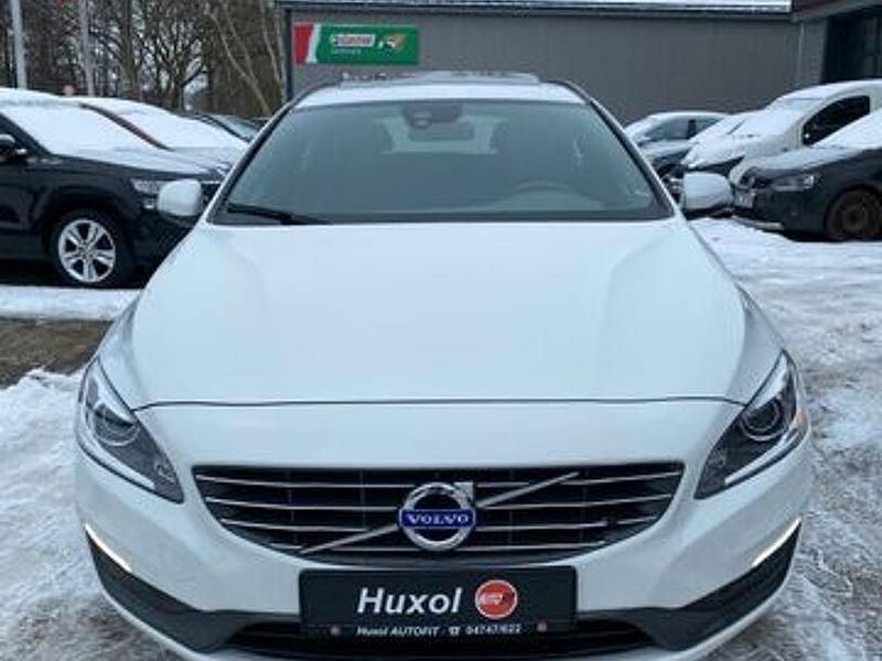 Gebraucht Volvo V60 Momentum 163 PS (119 kW) 2014 Andere Kombi