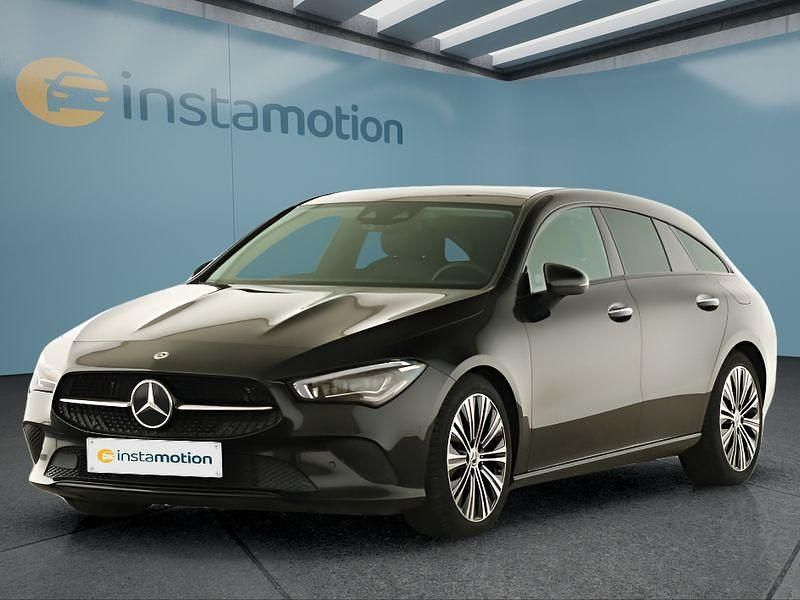 Schwarz Gebraucht 2023 Mercedes CLA220 Limousine | 36.249 € (Fairer Preis) - Bild 1/4