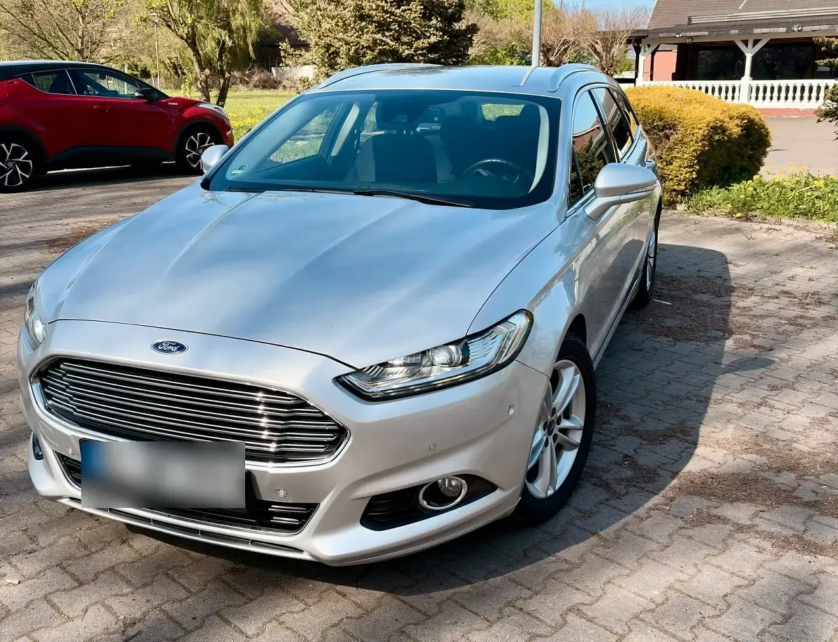 Second-hand Ford Mondeo Titanium 150 CP (110 kW) 2016 Gri Break