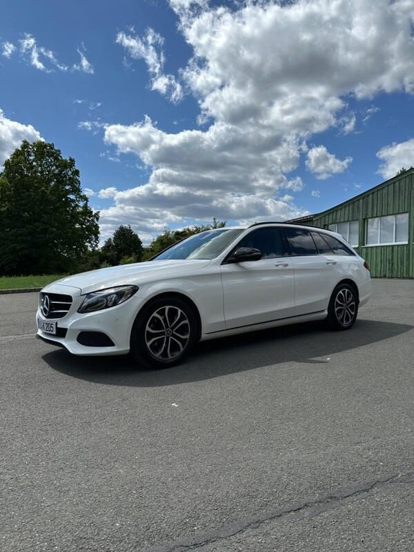 Weiß Gebraucht 2018 Mercedes C200 Kombi | 19.000 € (Fairer Preis) - Bild 1/4