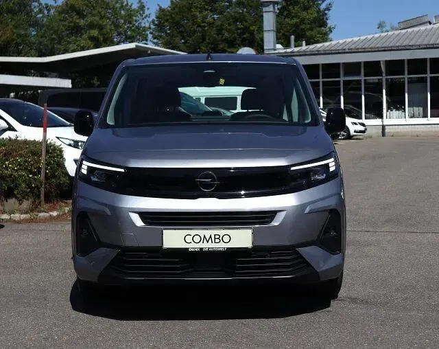 Neu Opel Combo Life Edition 101 PS (74 kW) 2026 Kontrast grau Van / Kleinbus