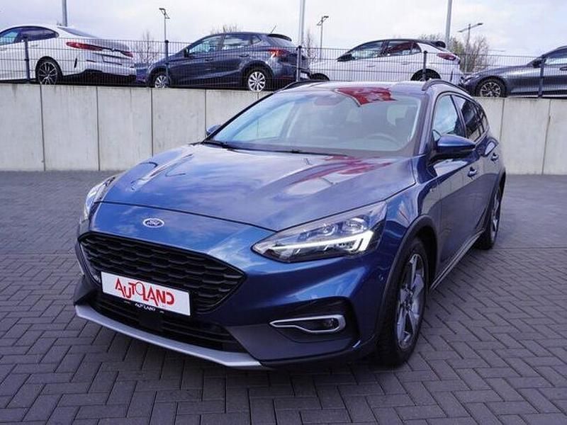 Gebraucht Ford Focus Active X 125 PS (91 kW) 2020 Blau Kombi