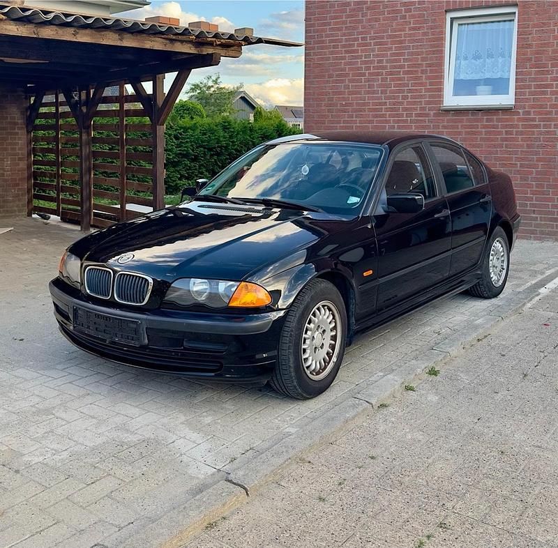 Schwarz Gebraucht 2000 BMW 316 Limousine | 1.500 € (Fairer Preis) - Bild 1/4