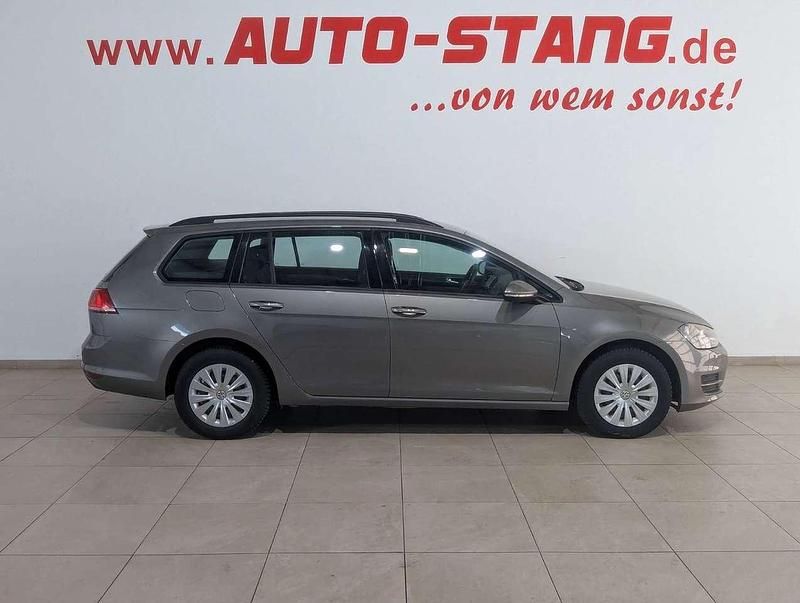 Gebraucht VW Golf VII Trendline 86 PS (63 kW) 2015 Grau Kombi
