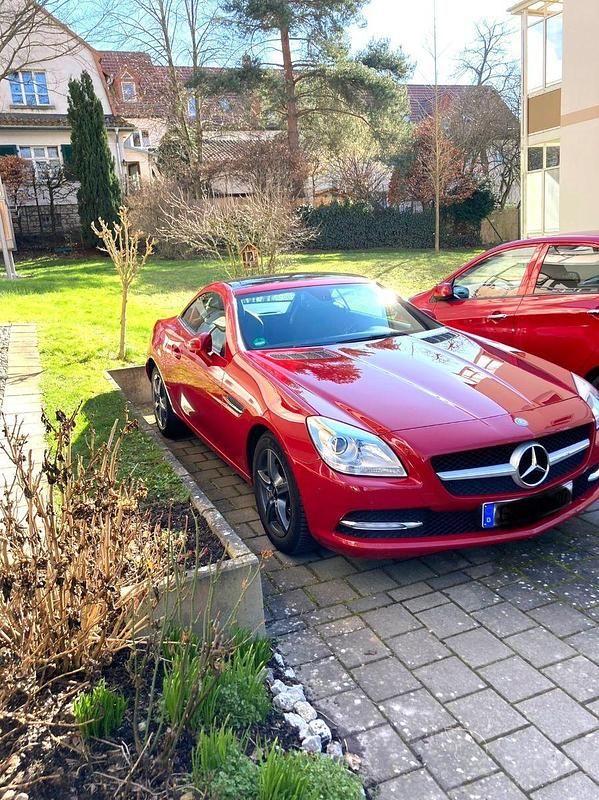 Gebraucht Mercedes SLK200 184 PS (135 kW) 2012 Rot Cabrio