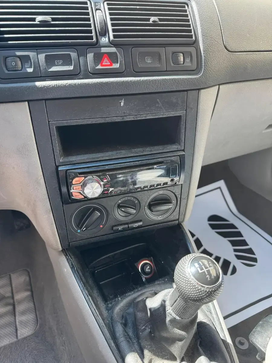 Gebraucht VW Golf IV Edition 101 PS (74 kW) 2001 Grau Kombi