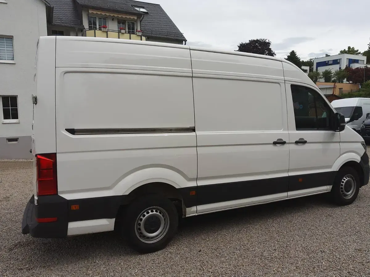 Second-hand VW Crafter 140 CP (102 kW) 2020 Alb Van