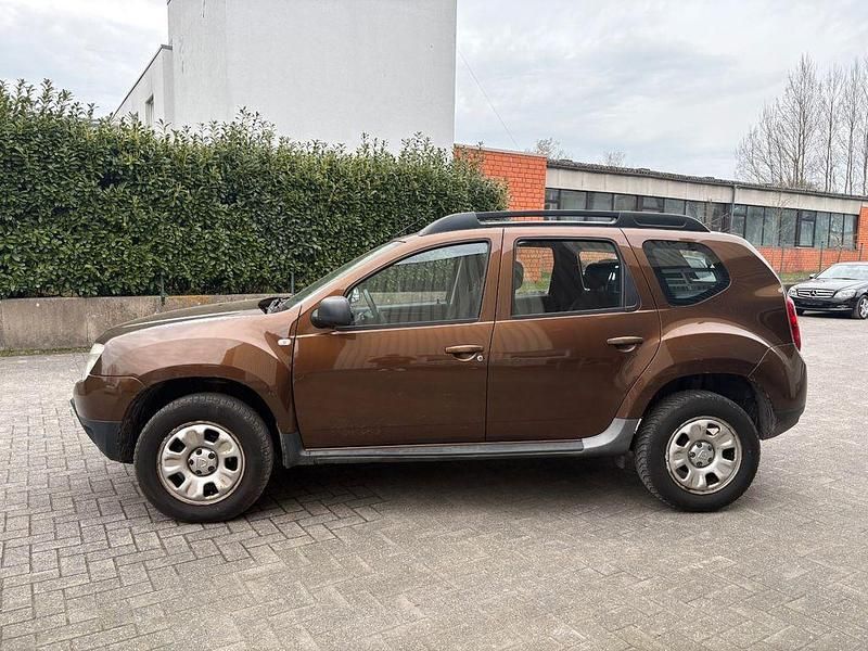 Gebraucht Dacia Duster Lauréate 105 PS (77 kW) 2012 Braun SUV