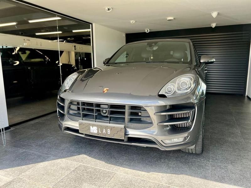 Grau Gebraucht 2014 Porsche Macan Turbo SUV | 22.990 € (Fairer Preis) - Bild 1/4