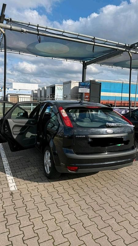 Usata Ford Focus 80 CV (58 kW) 2008 Nero Utilitaria