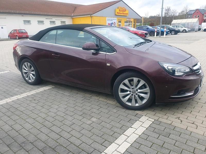 Gebraucht Opel Cascada 200 PS (147 kW) 2013 Rot Cabrio