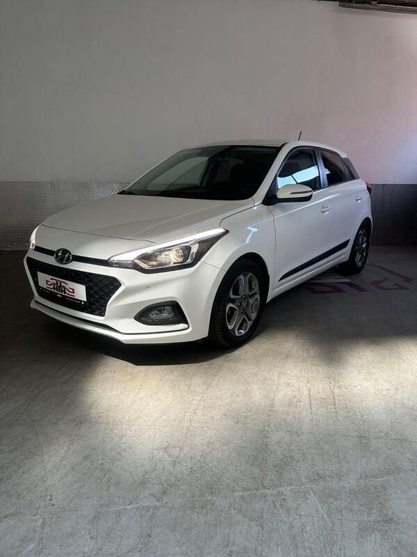 Weiß Gebraucht 2019 Hyundai i20 Style Kleinwagen | 11.000 € (Fairer Preis) - Bild 1/4