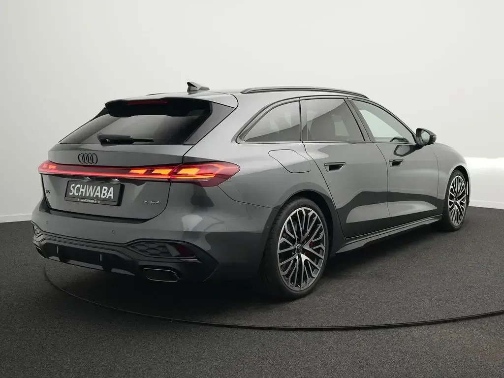 Gebraucht Audi A5 S-Line 367 PS (269 kW) 2026 Grau Kombi
