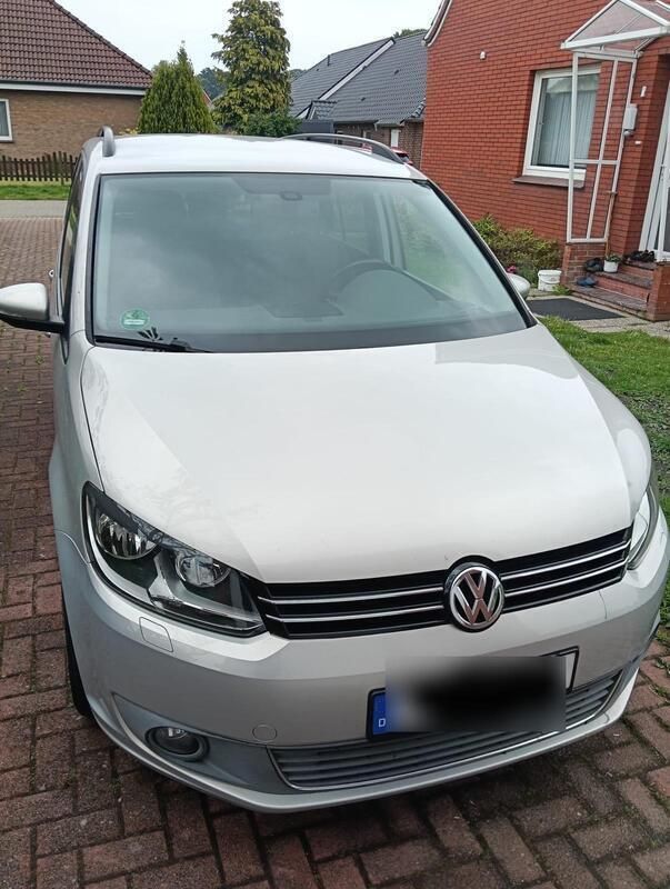 Silber Gebraucht 2010 VW Touran Van / Kleinbus | 5.899 € (Fairer Preis) - Bild 1/4
