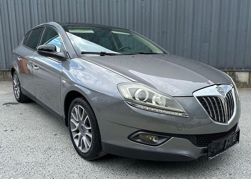 Grau Gebraucht 2009 Lancia Delta Platinum Limousine | 3.490 € (Fairer Preis) - Bild 1/4