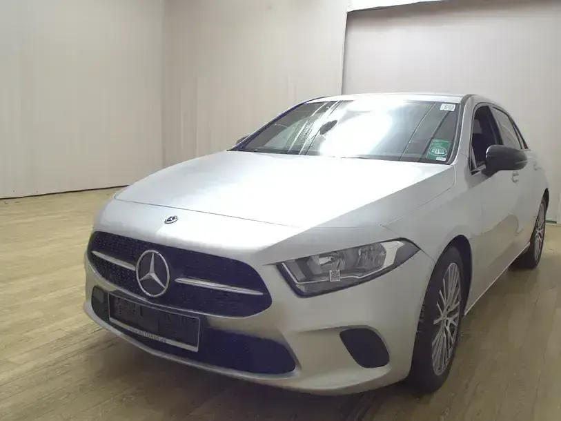 Gebraucht Mercedes A180 Progressive 116 PS (85 kW) 2022 Silber Limousine