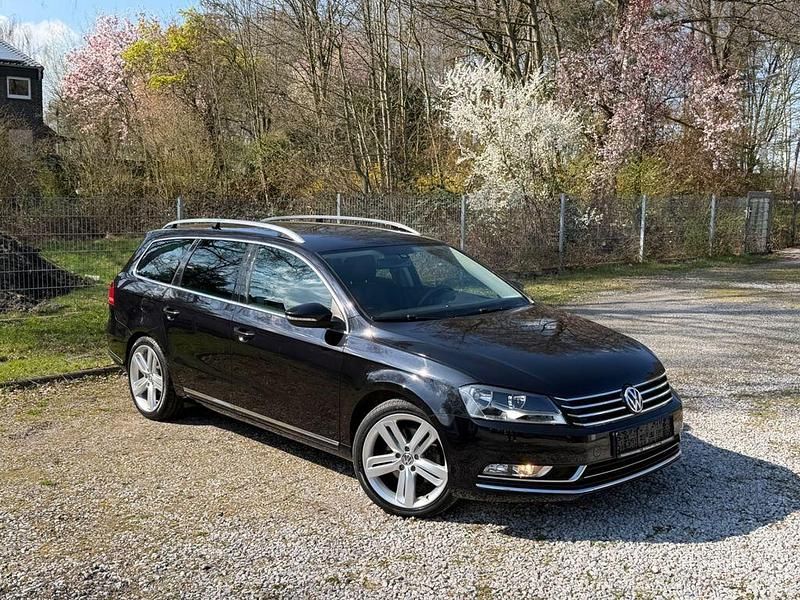Gebraucht VW Passat Highline 140 PS (102 kW) 2012 Schwarz Kombi