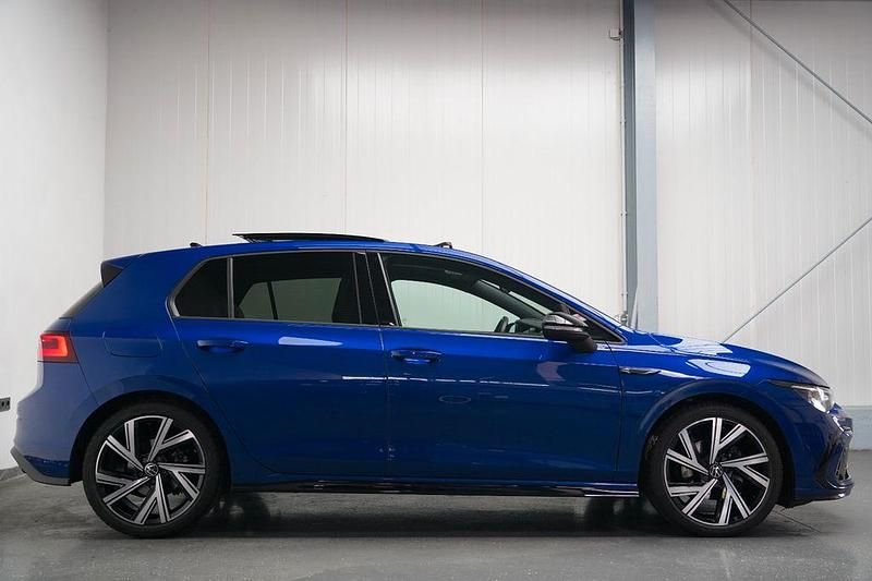 Gebraucht VW Golf VIII R-line 150 PS (110 kW) 2024 Blau Limousine