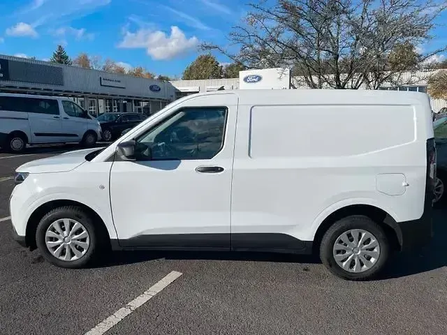 Używany Ford Transit Trend 101 KM (74 kW) 2025 Biały Minivan