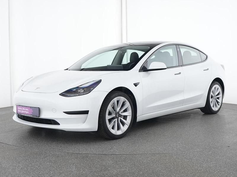 Perl weiss Gebraucht 2022 Tesla Model 3 Limousine | 27.948 € (Guter Preis) - Bild 1/4